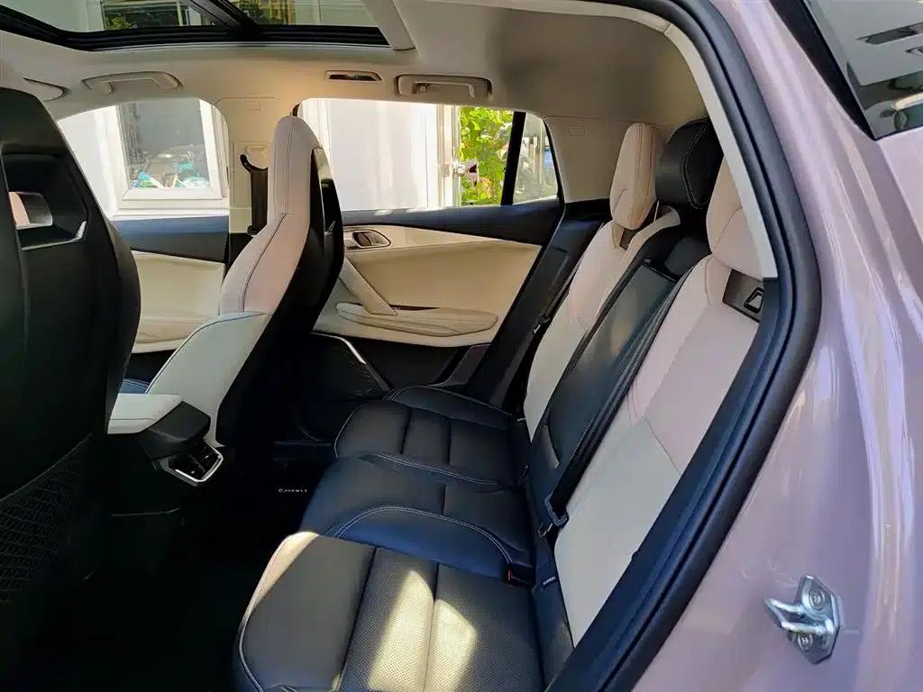 Lynk & Co 06 EM-P 2023 1.5T Remix PHEV Shero — миниатюра 8