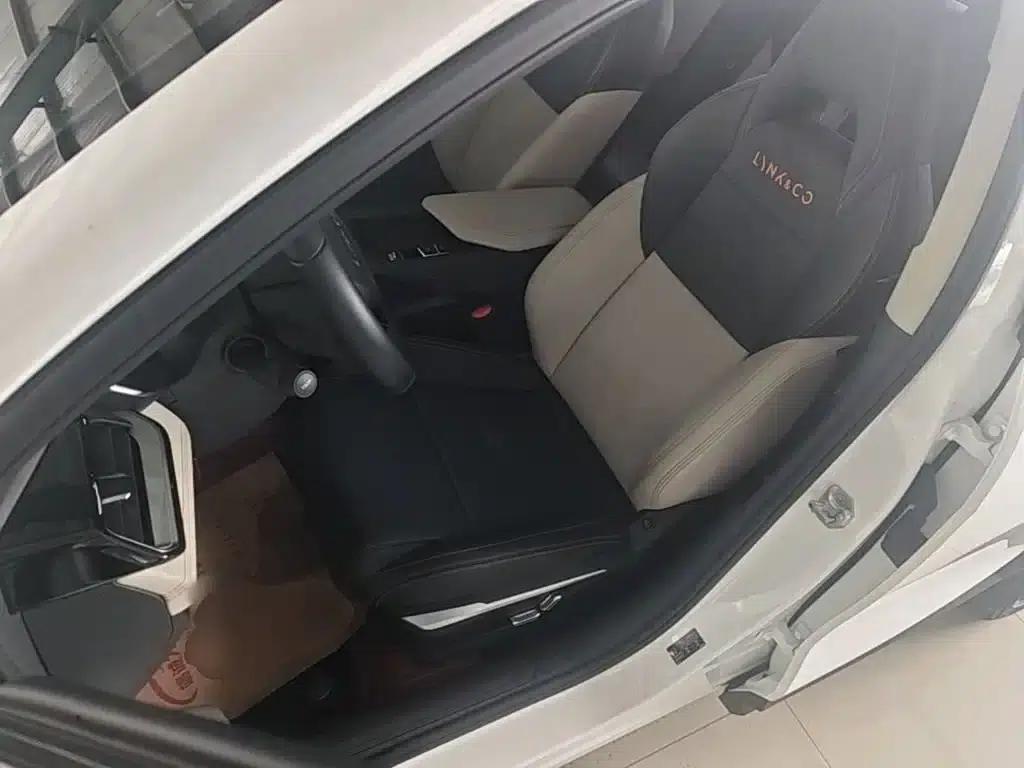Lynk & Co 06 EM-P 2022 PHEV 84KM Range Pro — миниатюра 15