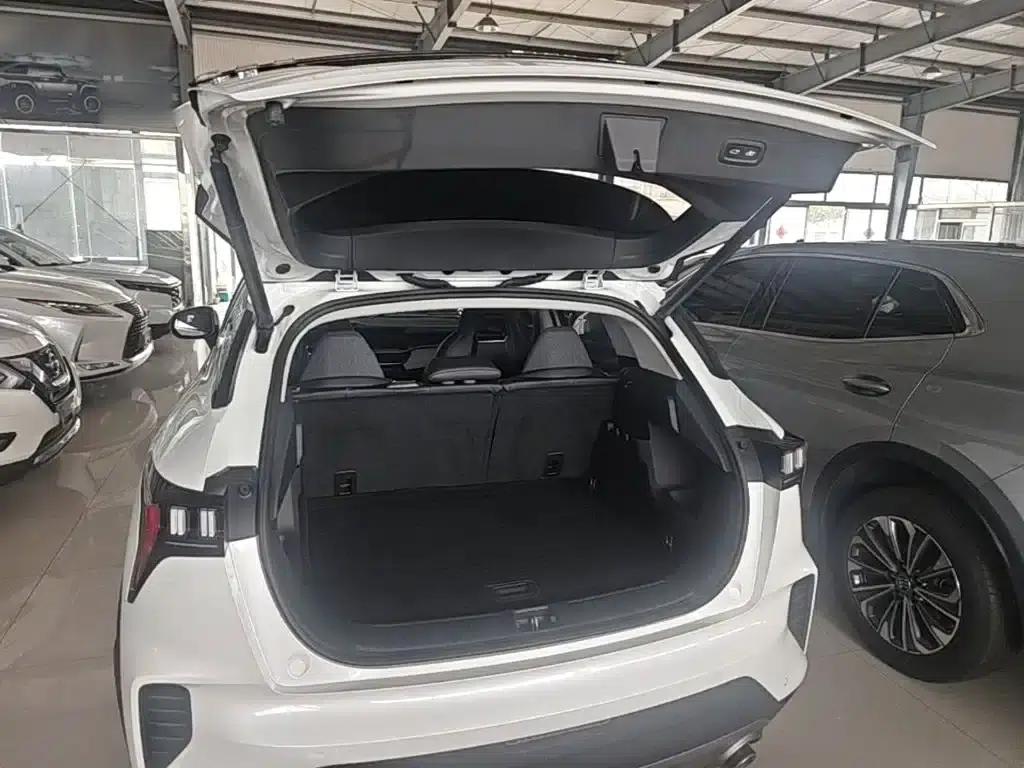 Lynk & Co 06 EM-P 2022 PHEV 84KM Range Pro — миниатюра 19