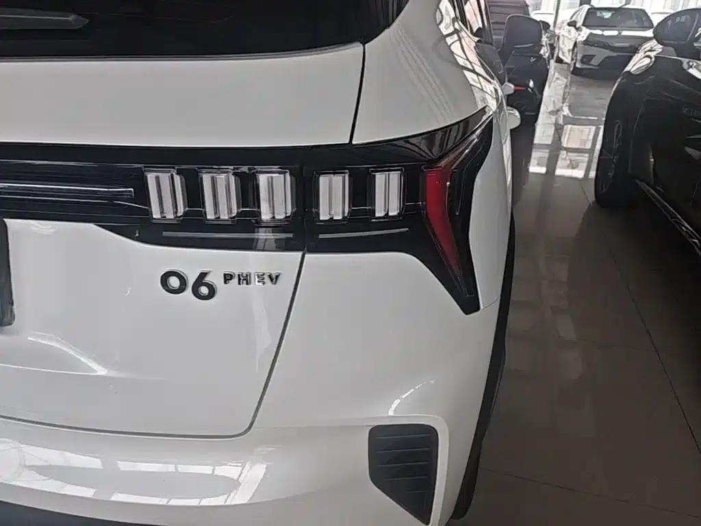 Lynk & Co 06 EM-P 2022 PHEV 84KM Range Pro — миниатюра 8