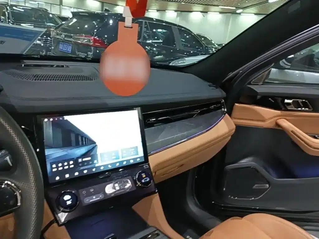 Lynk & Co 09 2021 2.0T Halo 6-seater — миниатюра 10
