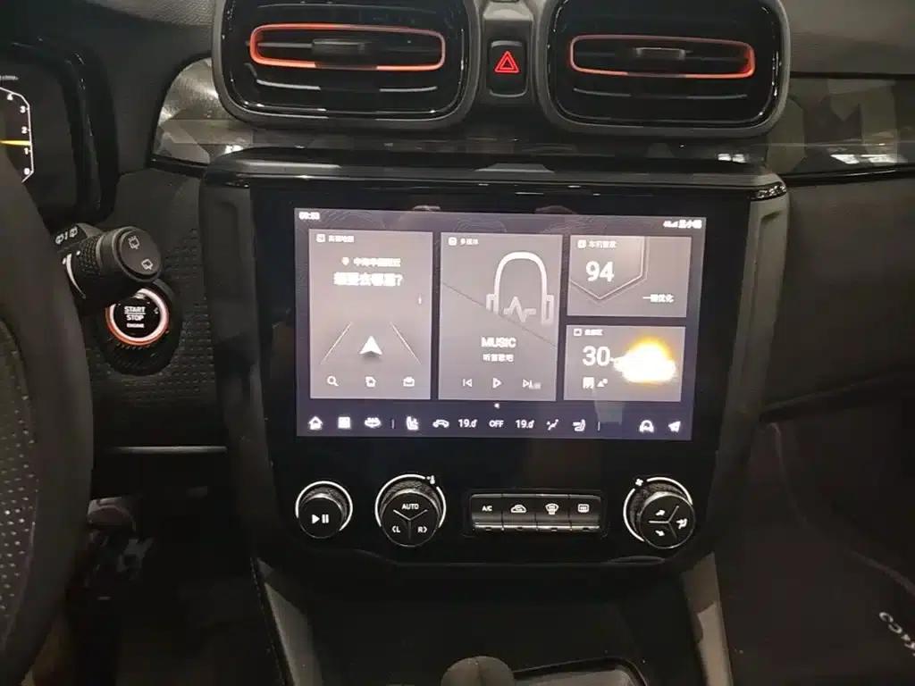 Lynk & Co 02 Hatchback 2021 2.0TD Halo — миниатюра 13
