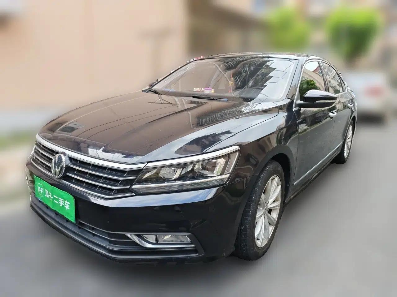 Volkswagen Passat 2017 330TSI DSG Luxury Edition — миниатюра 1
