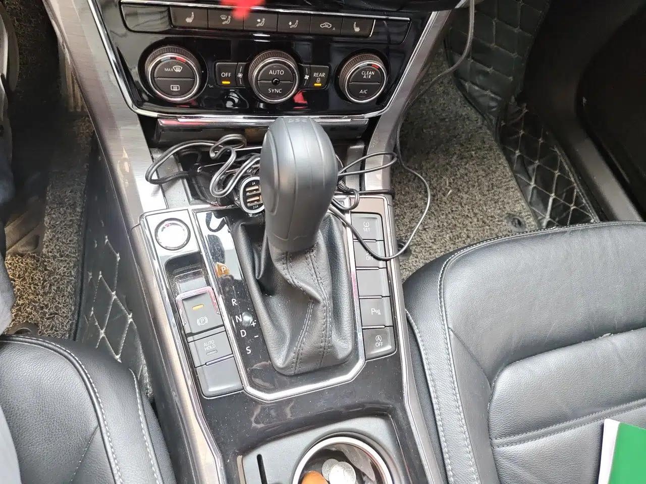 Volkswagen Passat 2017 330TSI DSG Luxury Edition — миниатюра 14