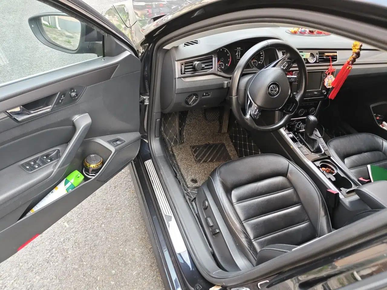 Volkswagen Passat 2017 330TSI DSG Luxury Edition — миниатюра 16
