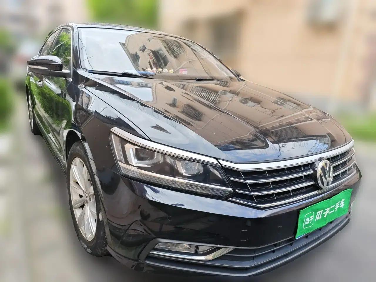 Volkswagen Passat 2017 330TSI DSG Luxury Edition — миниатюра 3