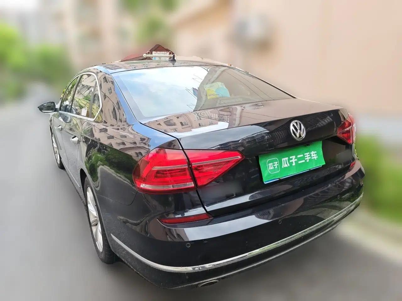 Volkswagen Passat 2017 330TSI DSG Luxury Edition — миниатюра 4