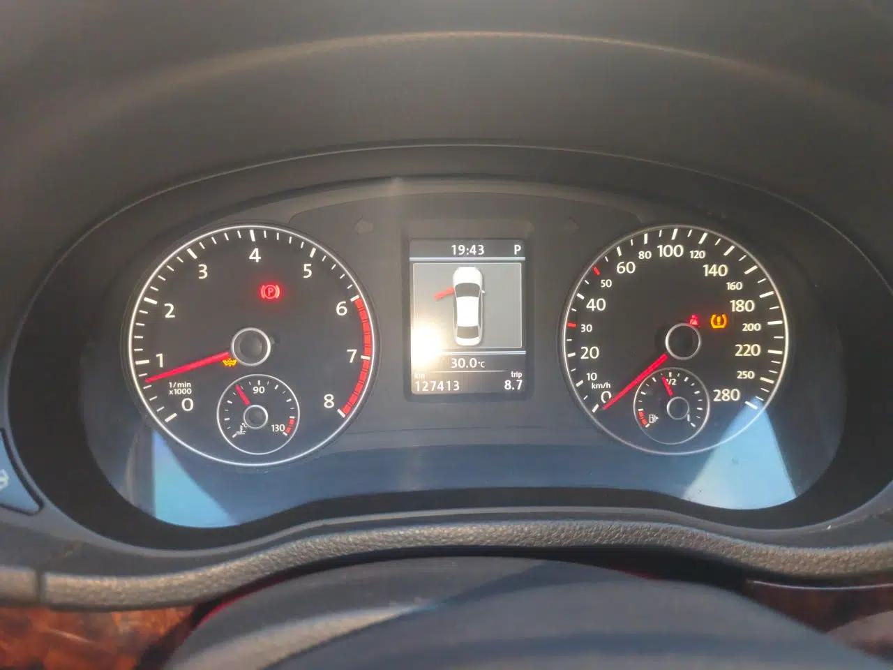 Volkswagen Passat 2011 2.0 TSI DSG Premium Edition — миниатюра 11