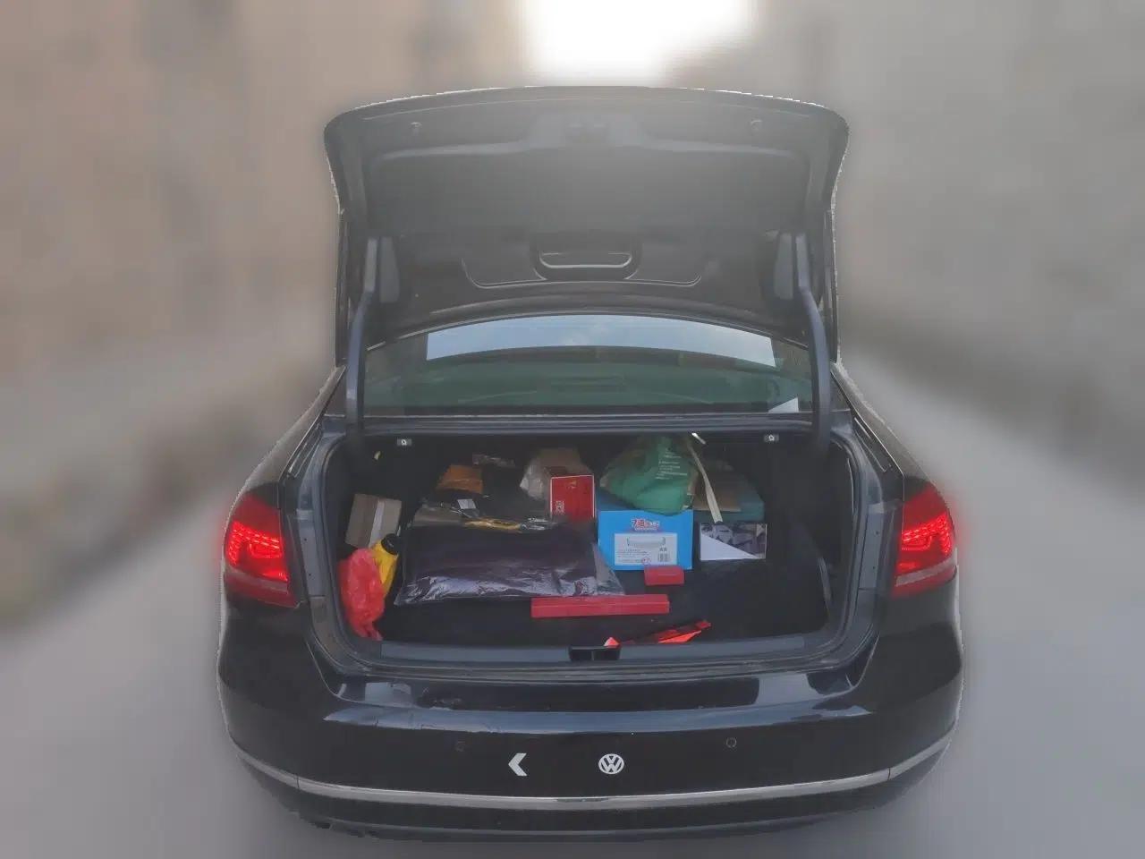 Volkswagen Passat 2011 2.0 TSI DSG Premium Edition — миниатюра 19