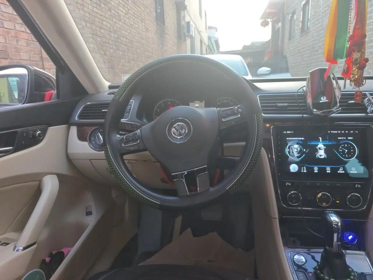 Volkswagen Passat 2011 2.0 TSI DSG Premium Edition — миниатюра 10