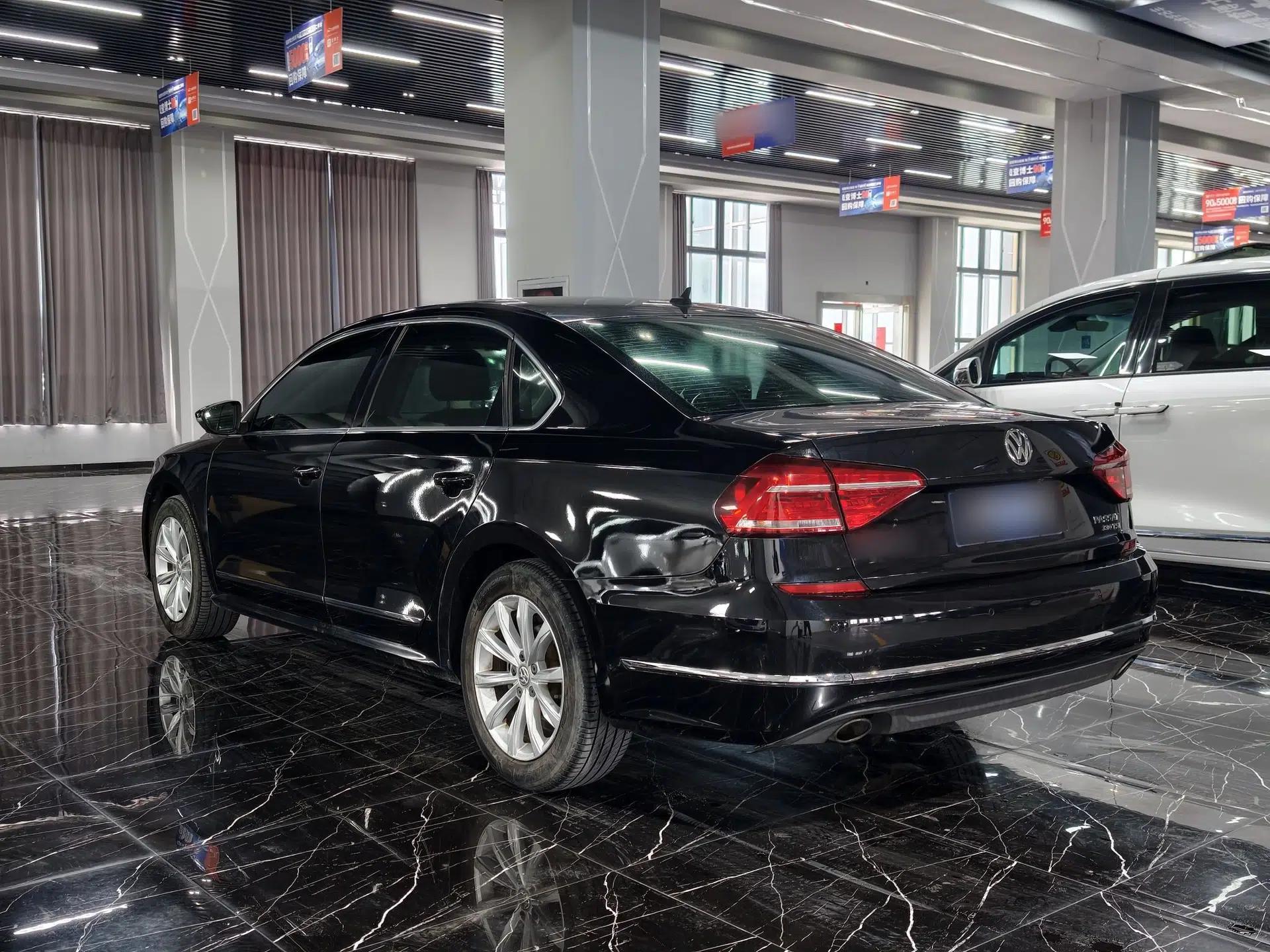 Volkswagen Passat 2017 330TSI DSG Luxury Edition — миниатюра 14