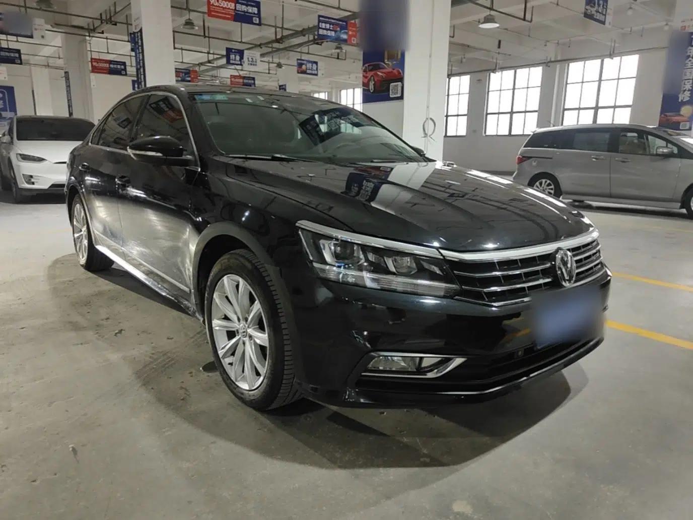 Volkswagen Passat 2017 330TSI DSG Luxury Edition — миниатюра 3