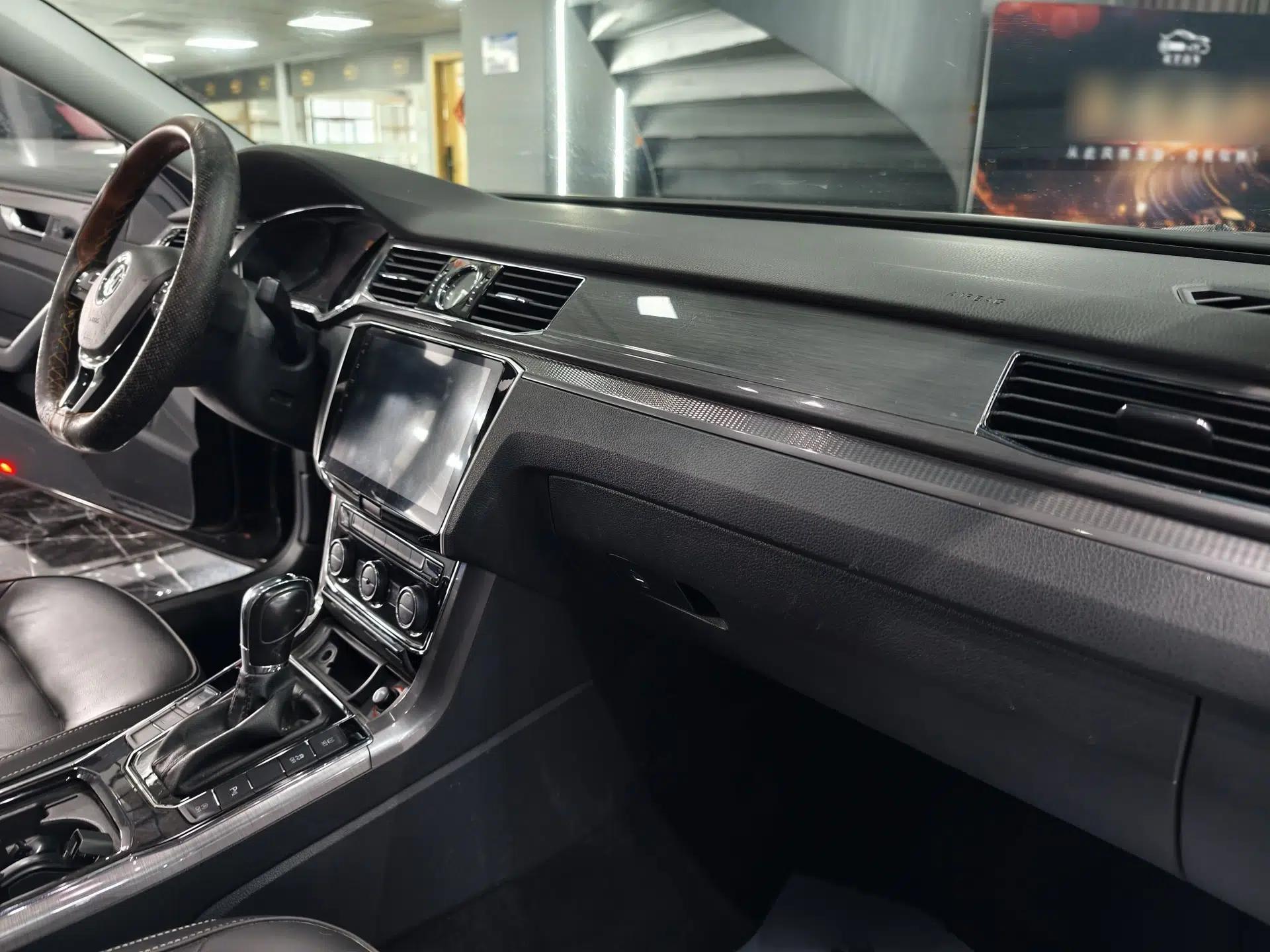 Volkswagen Passat 2017 330TSI DSG Luxury Edition — миниатюра 31