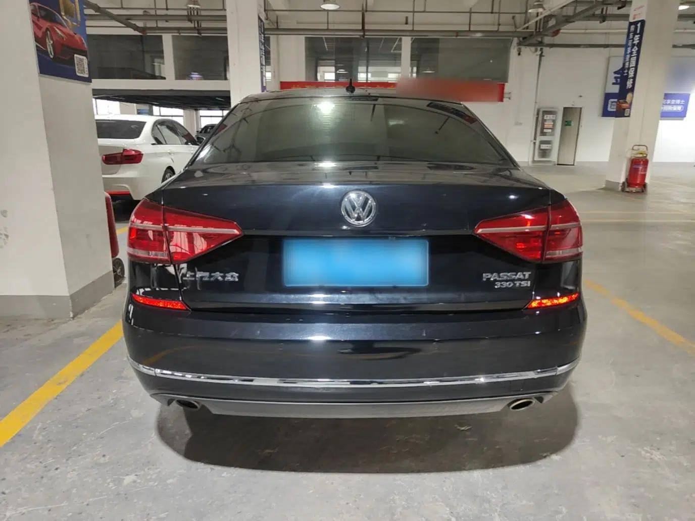 Volkswagen Passat 2017 330TSI DSG Luxury Edition — миниатюра 5