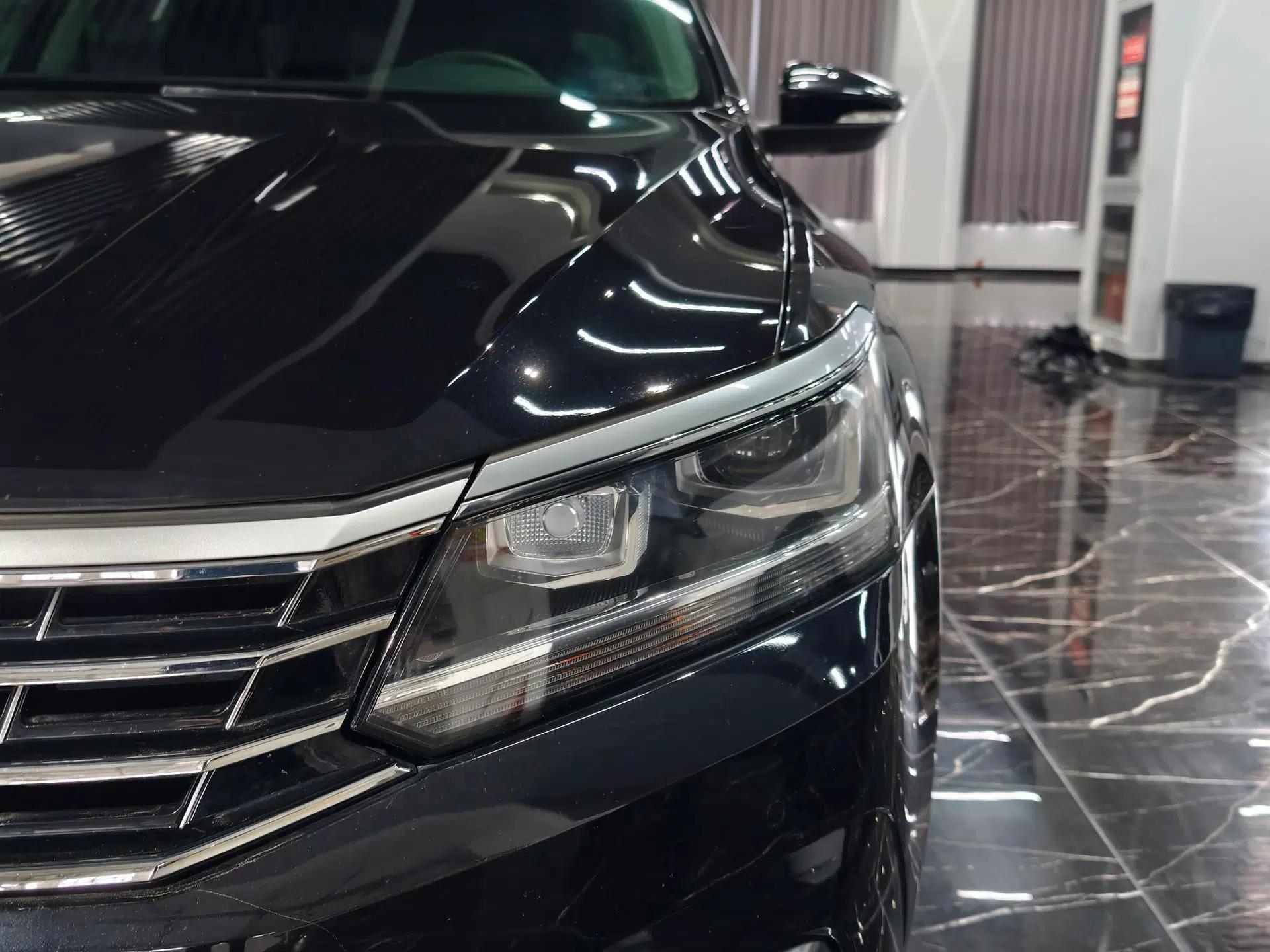 Volkswagen Passat 2017 330TSI DSG Luxury Edition — миниатюра 8