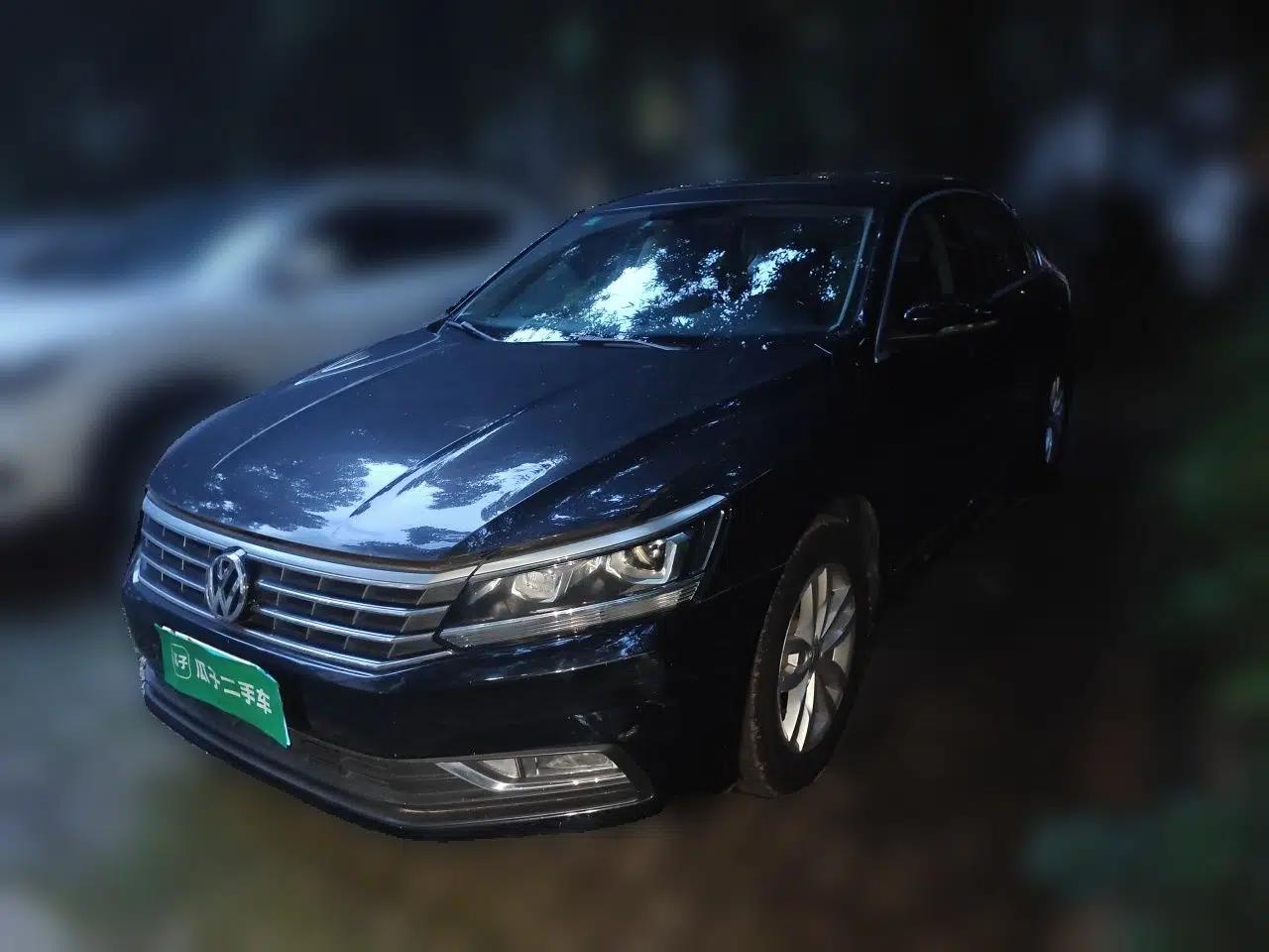 Volkswagen Passat 2016 330TSI DSG Luxury Edition — миниатюра 1