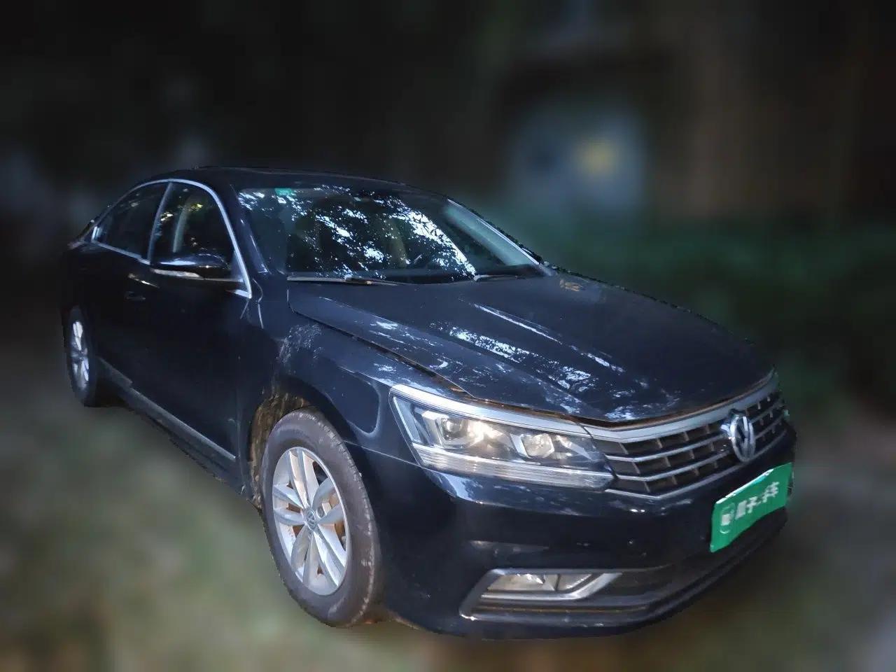Volkswagen Passat 2016 330TSI DSG Luxury Edition — миниатюра 3