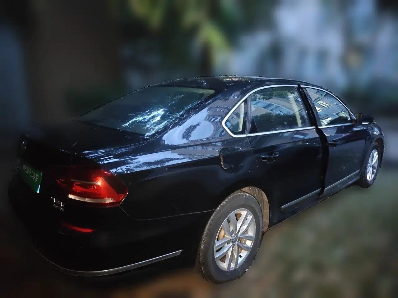 Volkswagen Passat 2016 330TSI DSG Luxury Edition — миниатюра 6
