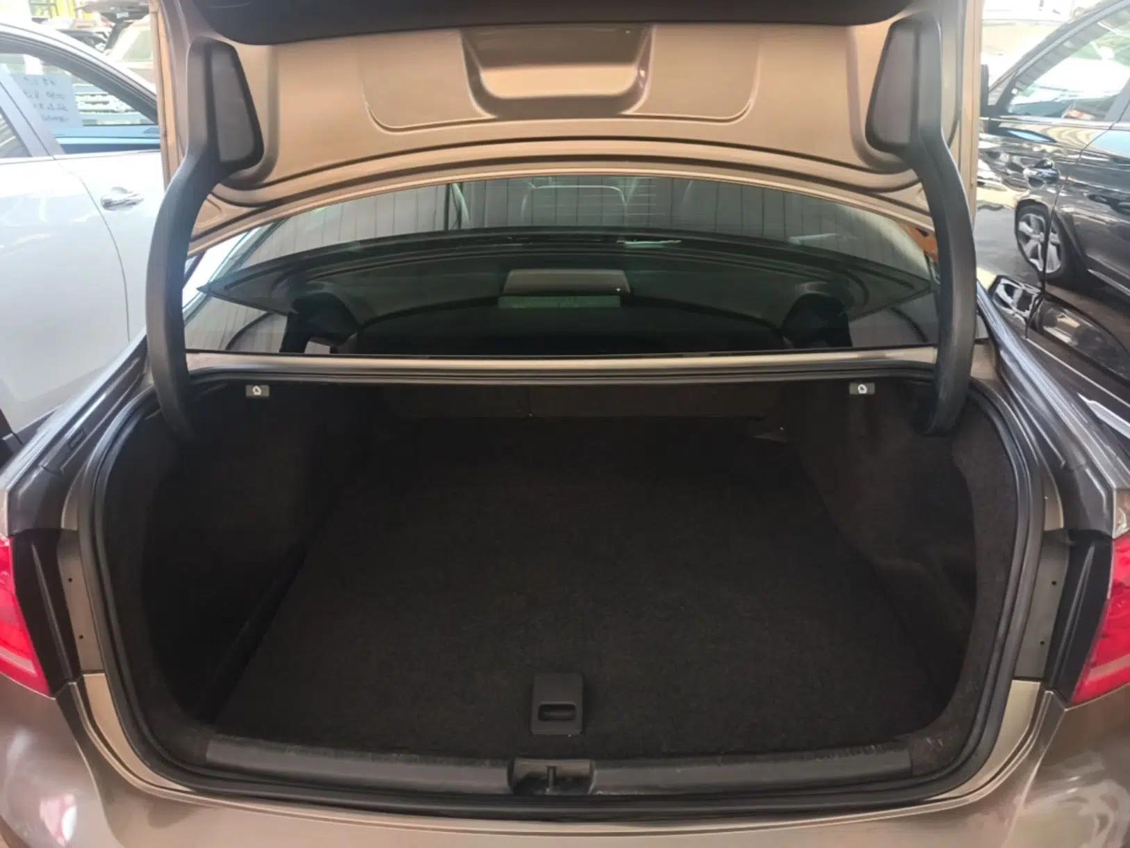 Volkswagen Passat 2014 1.8TSI DSG Prestige Edition — миниатюра 27