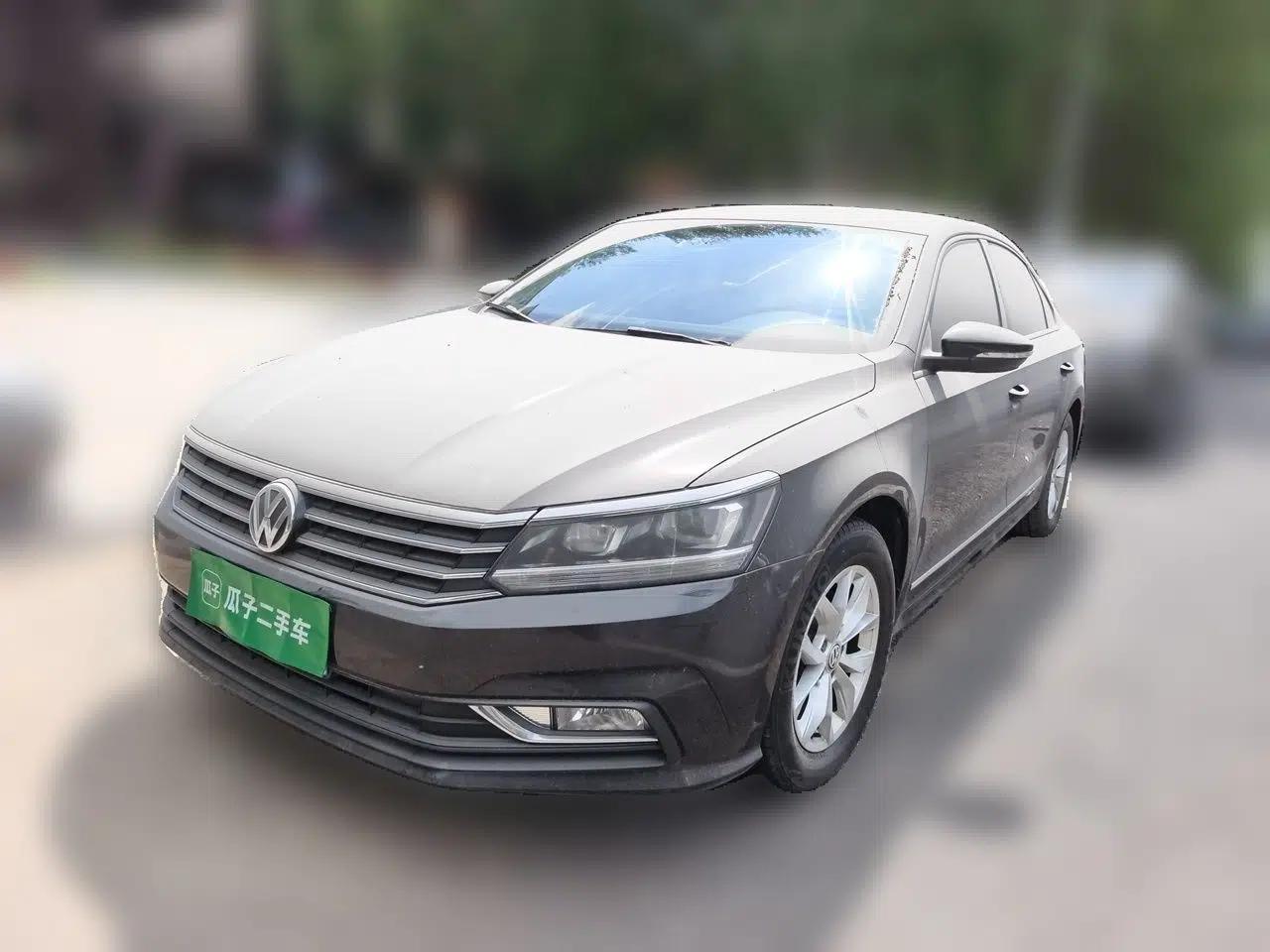 Volkswagen Passat 2017 280TSI DSG Luxury Edition — миниатюра 1