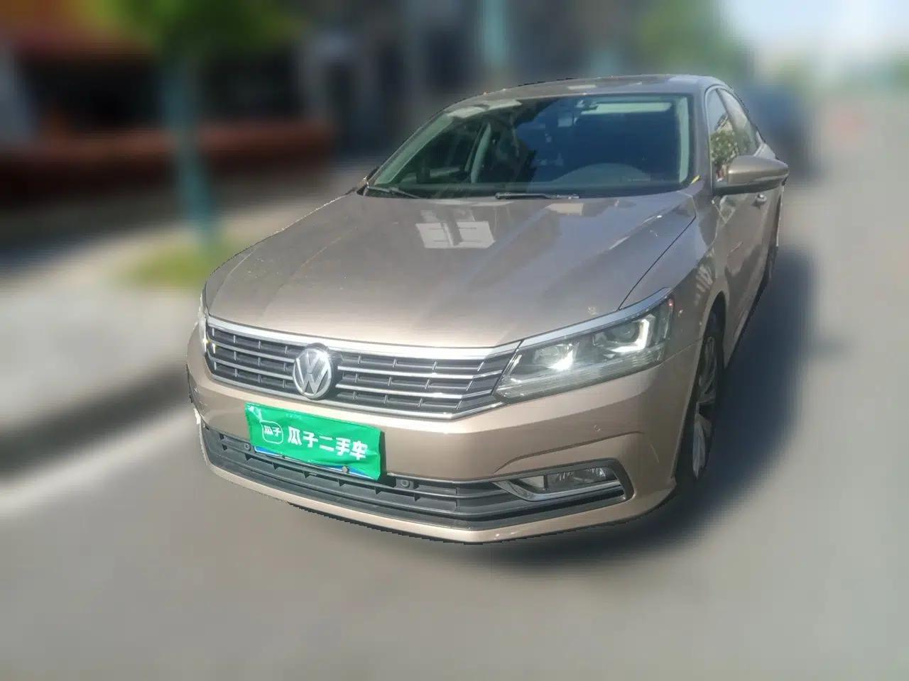 Volkswagen Passat 2017 280TSI DSG Luxury Edition — миниатюра 1