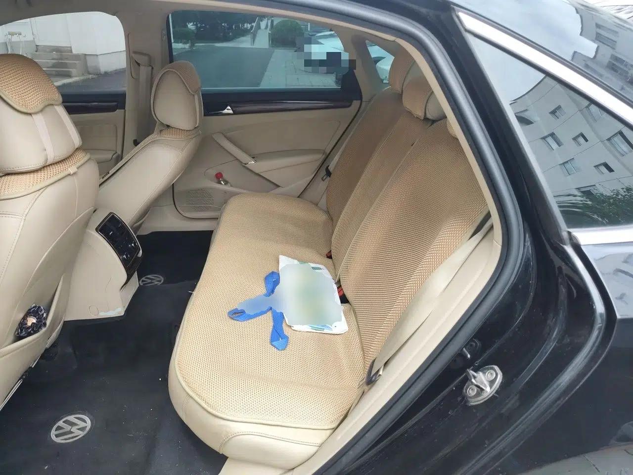 Volkswagen Passat 2011 2.0 TSI DSG Premium Edition — миниатюра 17