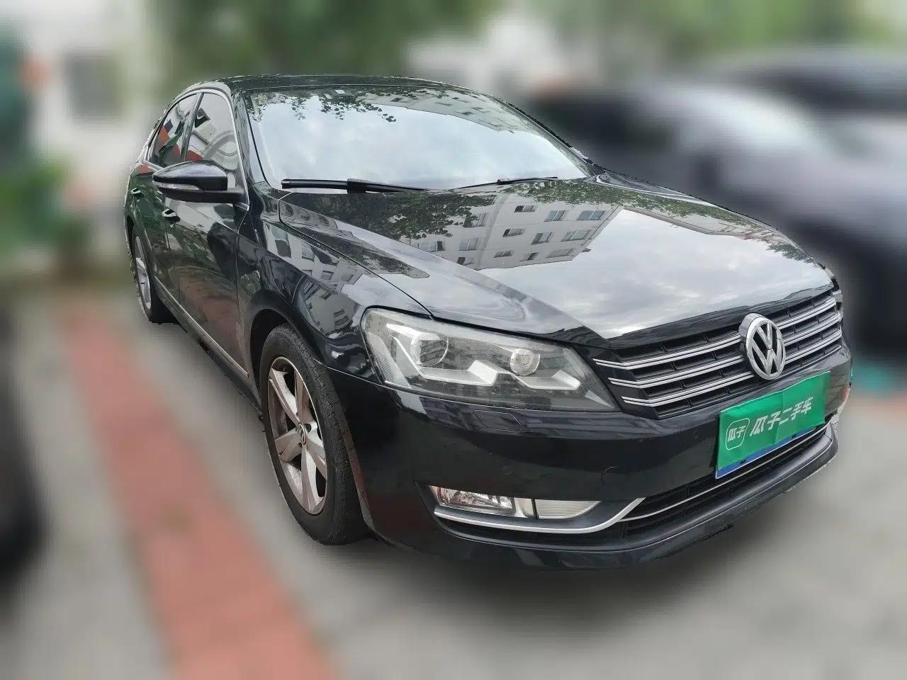 Volkswagen Passat 2011 2.0 TSI DSG Premium Edition — миниатюра 3