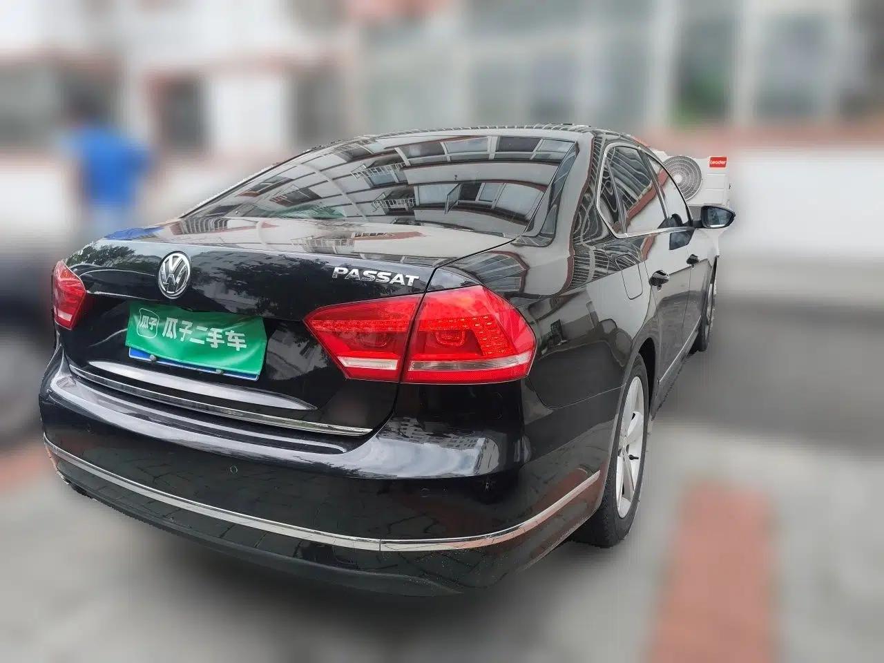 Volkswagen Passat 2011 2.0 TSI DSG Premium Edition — миниатюра 6
