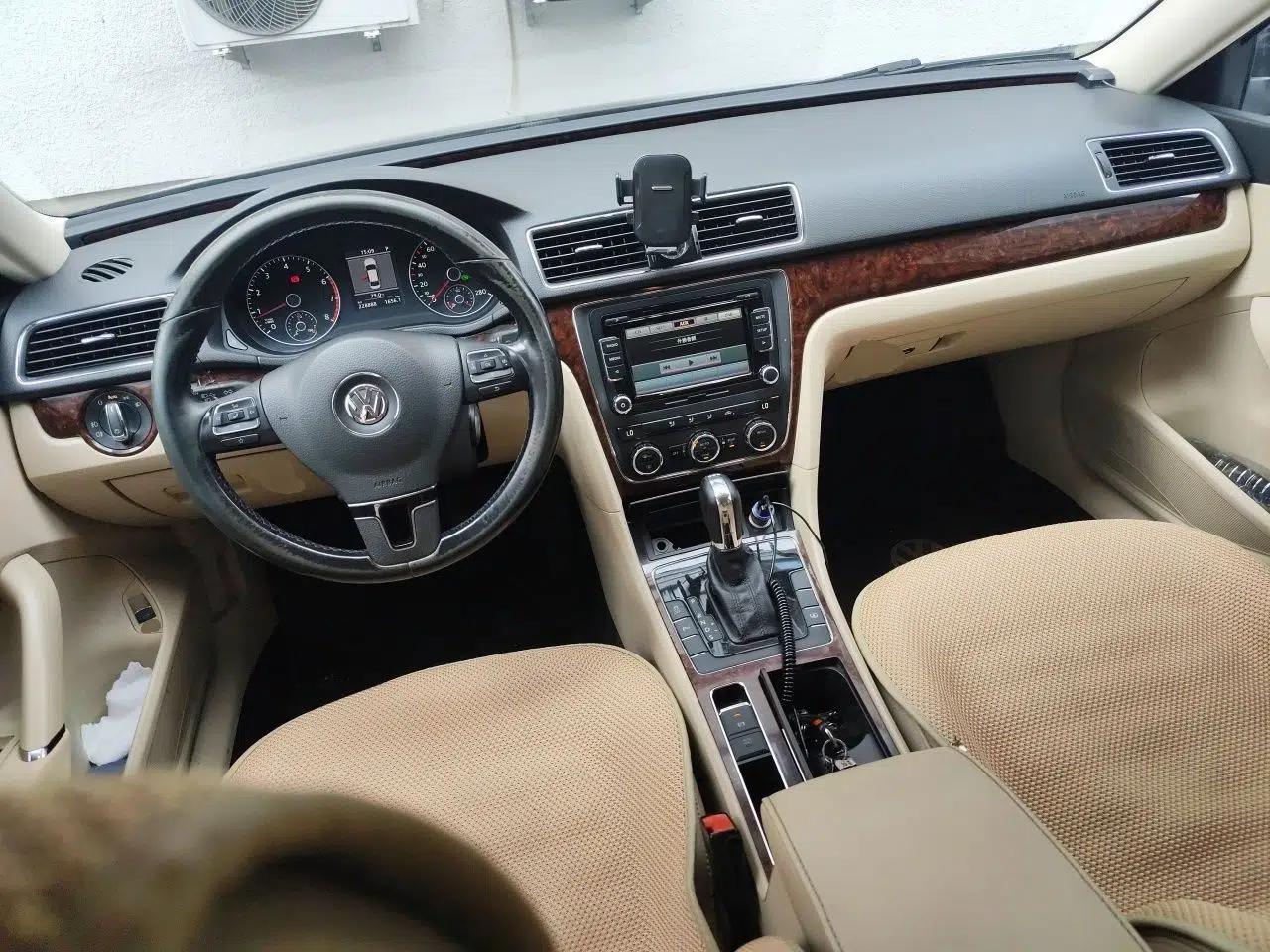 Volkswagen Passat 2011 2.0 TSI DSG Premium Edition — миниатюра 9