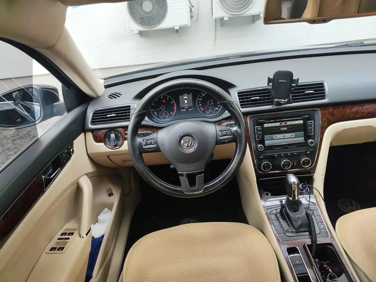 Volkswagen Passat 2011 2.0 TSI DSG Premium Edition — миниатюра 10