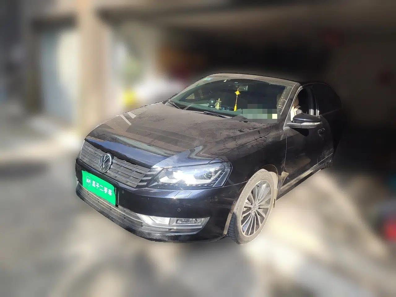 Volkswagen Passat 2011 2.0 TSI DSG Ultimate Edition — миниатюра 1