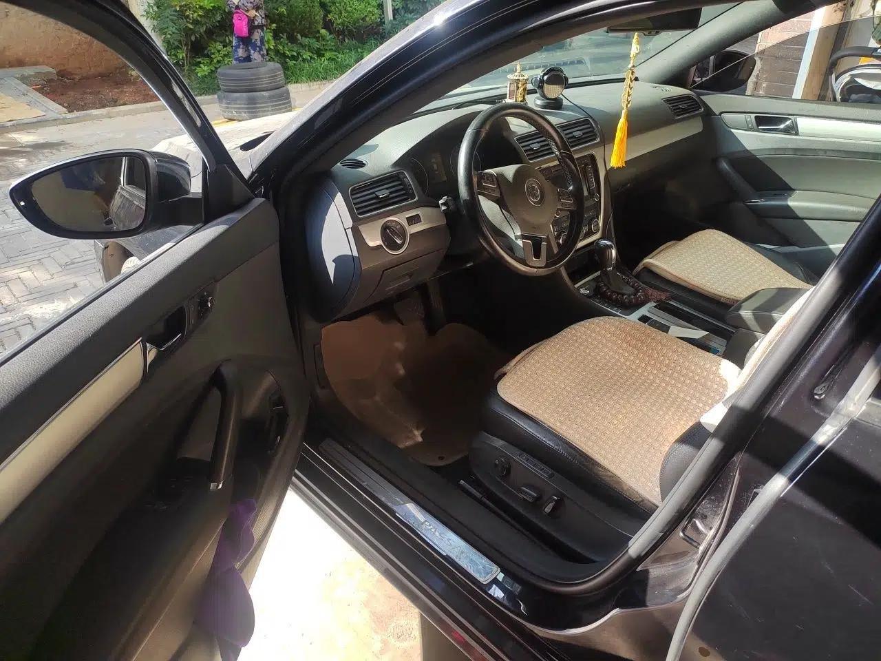 Volkswagen Passat 2011 2.0 TSI DSG Ultimate Edition — миниатюра 16