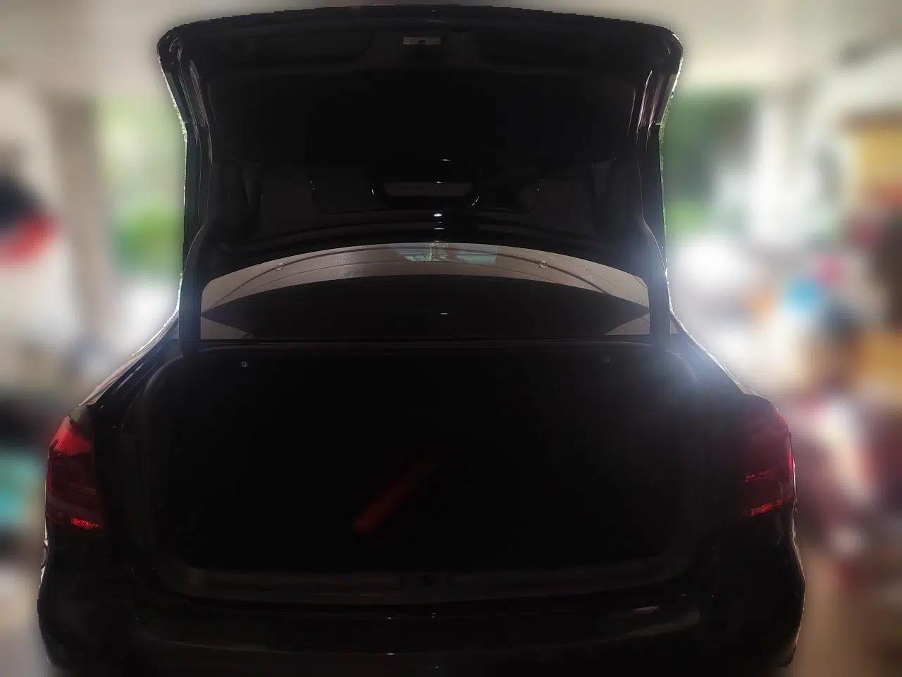 Volkswagen Passat 2011 2.0 TSI DSG Ultimate Edition — миниатюра 19