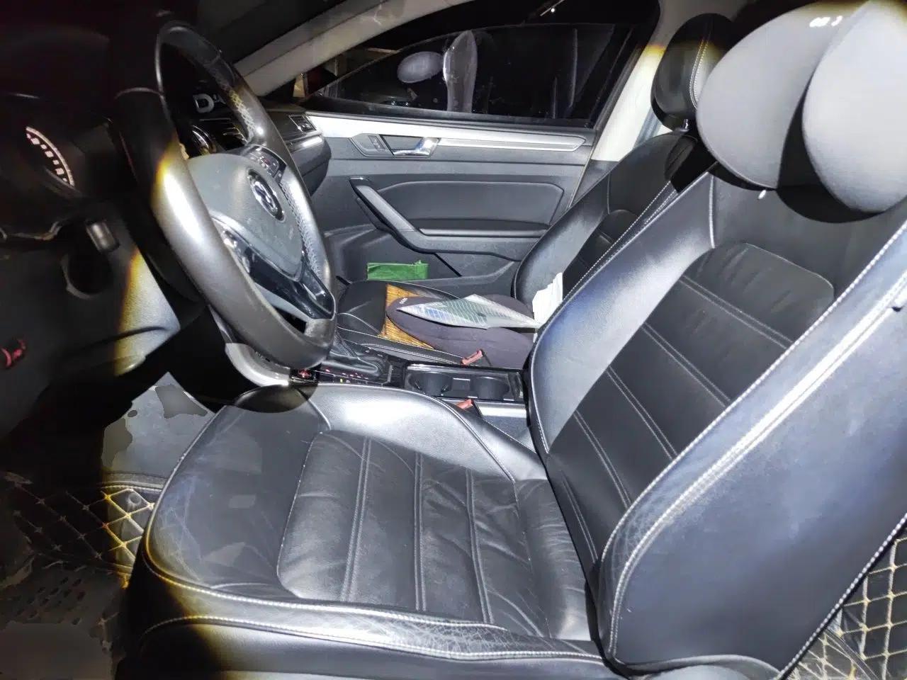 Volkswagen Passat 2017 330TSI DSG Luxury Edition — миниатюра 15