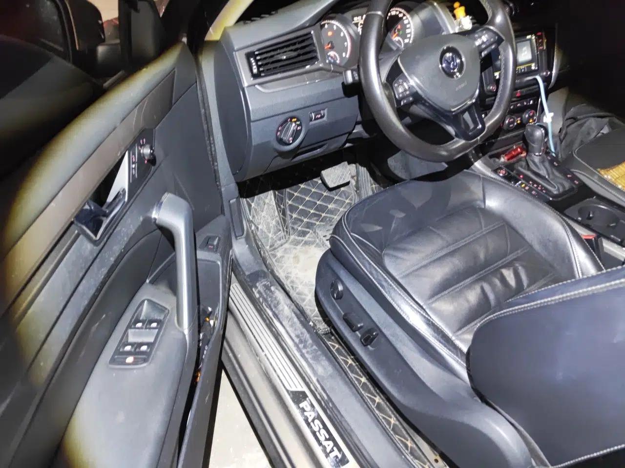 Volkswagen Passat 2017 330TSI DSG Luxury Edition — миниатюра 16