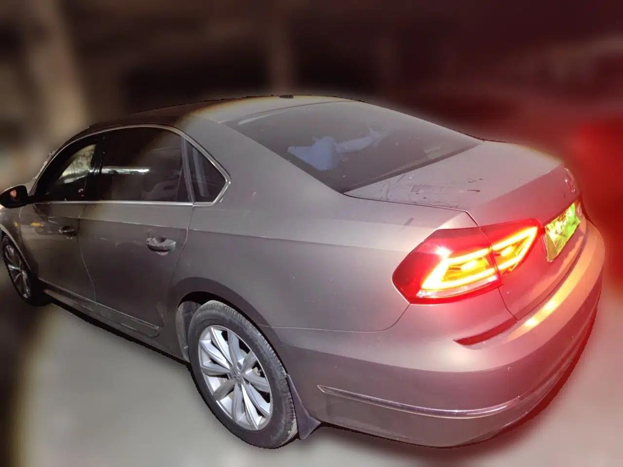 Volkswagen Passat 2017 330TSI DSG Luxury Edition — миниатюра 4