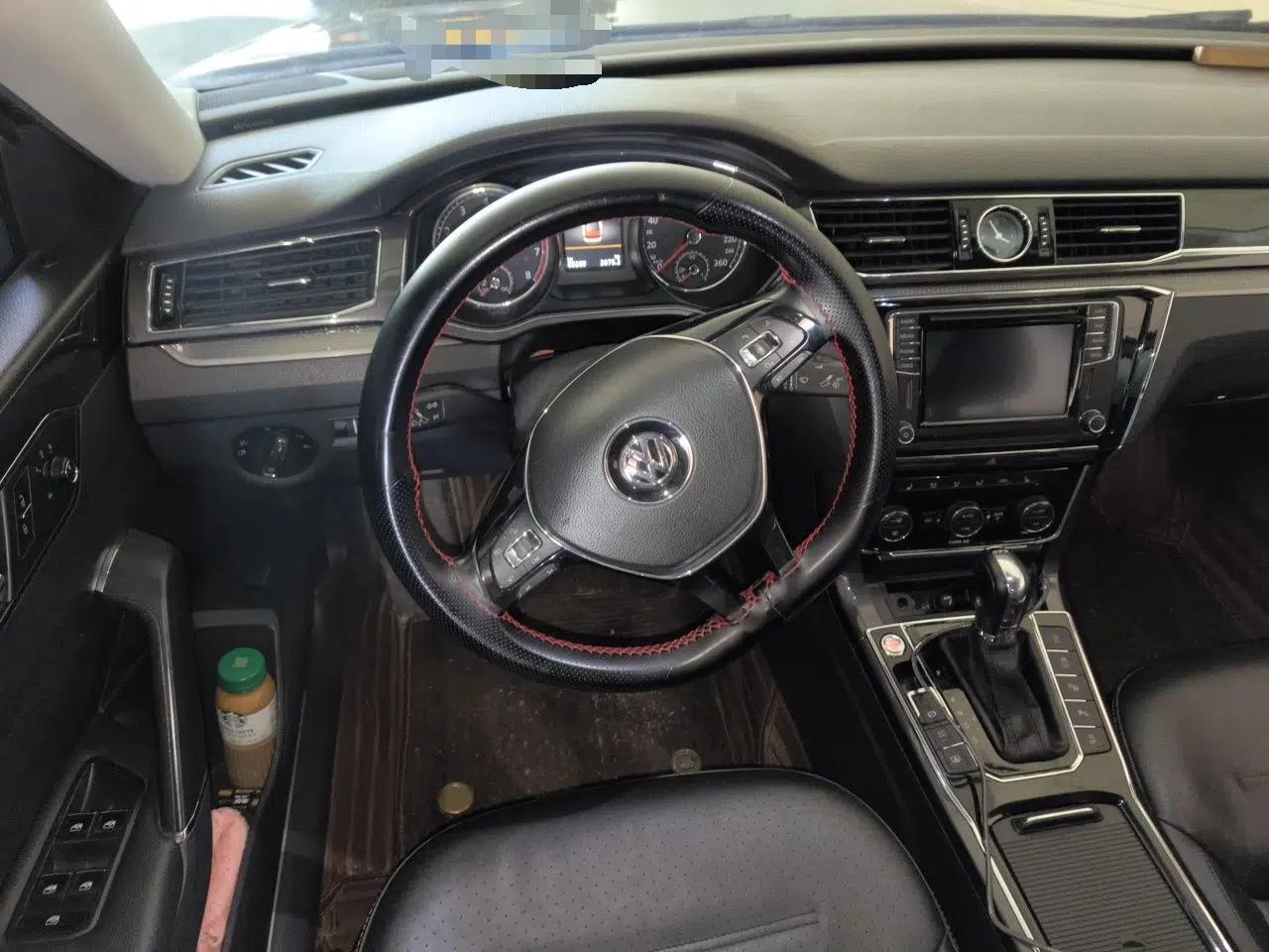 Volkswagen Passat 2016 330TSI DSG Prestige Edition — миниатюра 10