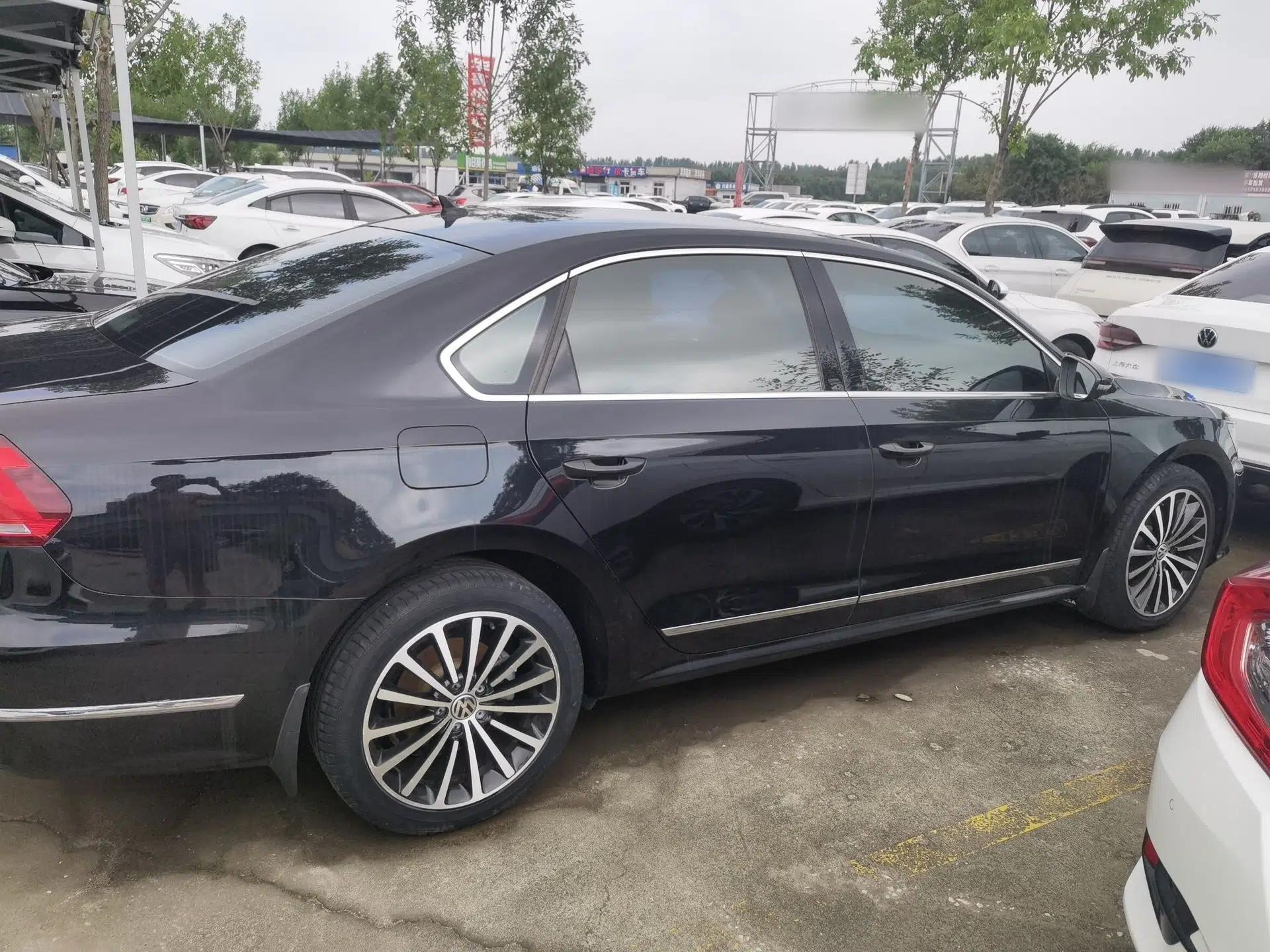 Volkswagen Passat 2017 330TSI DSG Luxury Edition — миниатюра 6