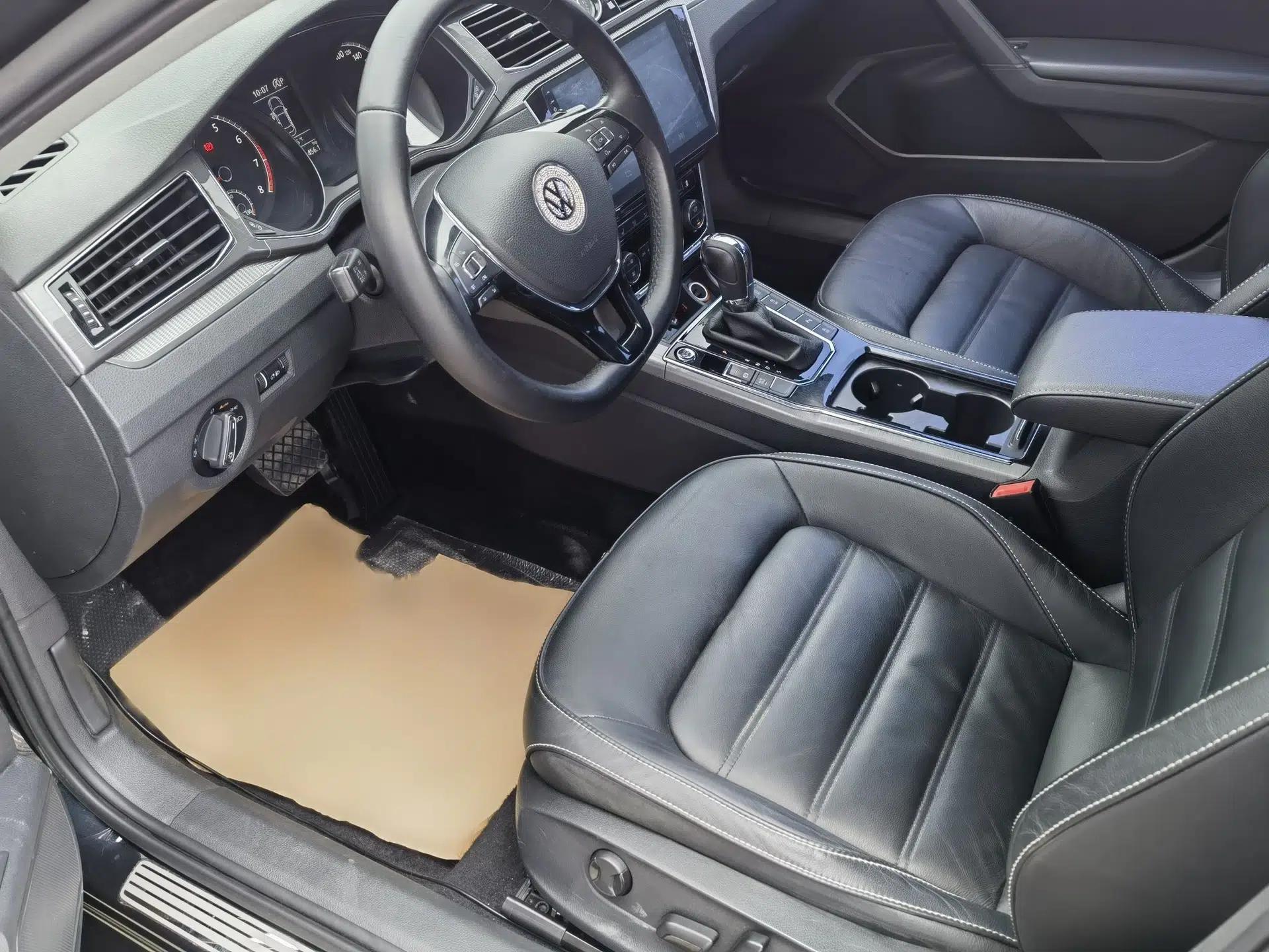 Volkswagen Passat 2017 330TSI DSG Luxury Edition — миниатюра 8