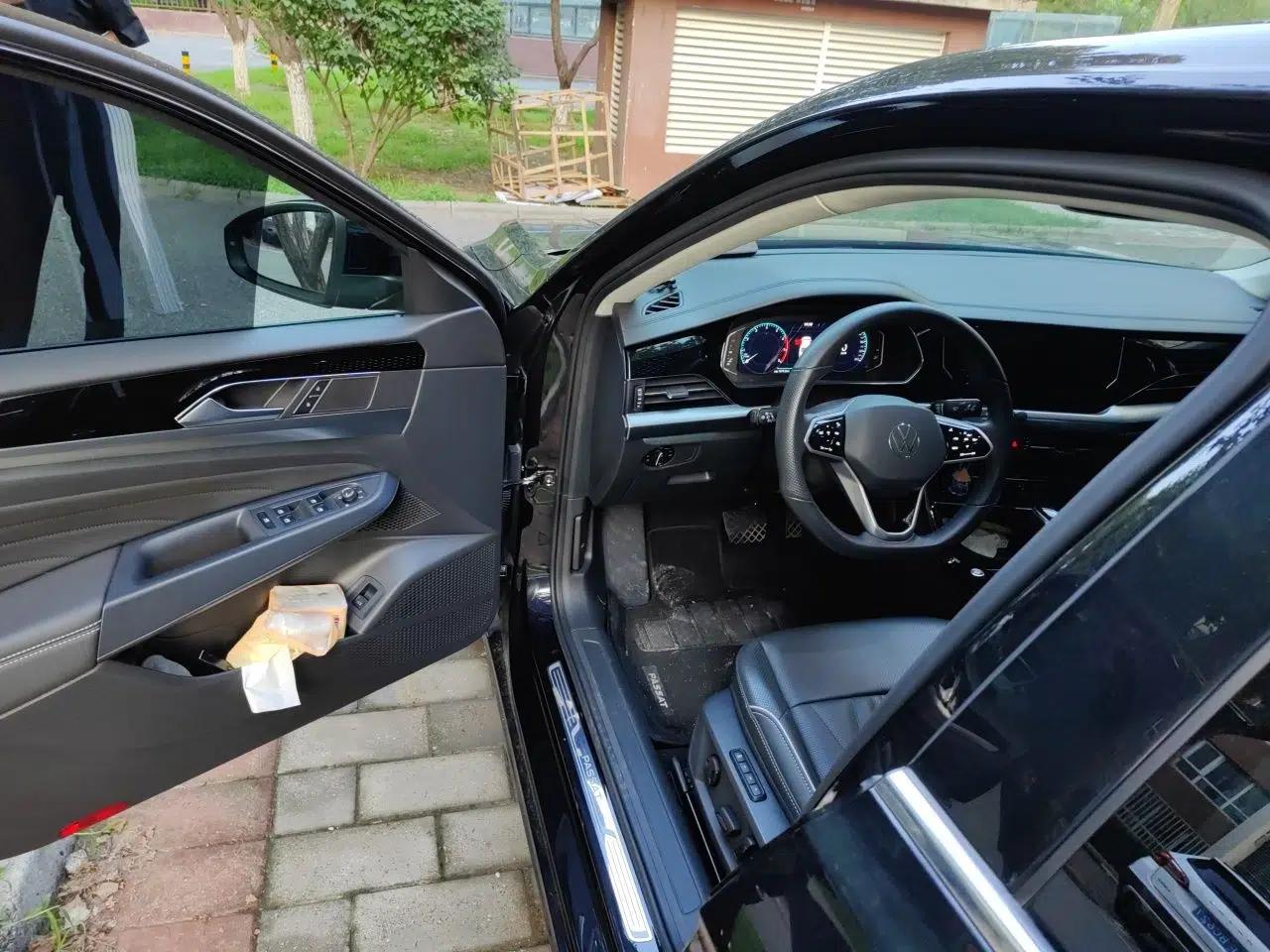Volkswagen Passat 2022 330TSI Starry Luxury Edition — миниатюра 16
