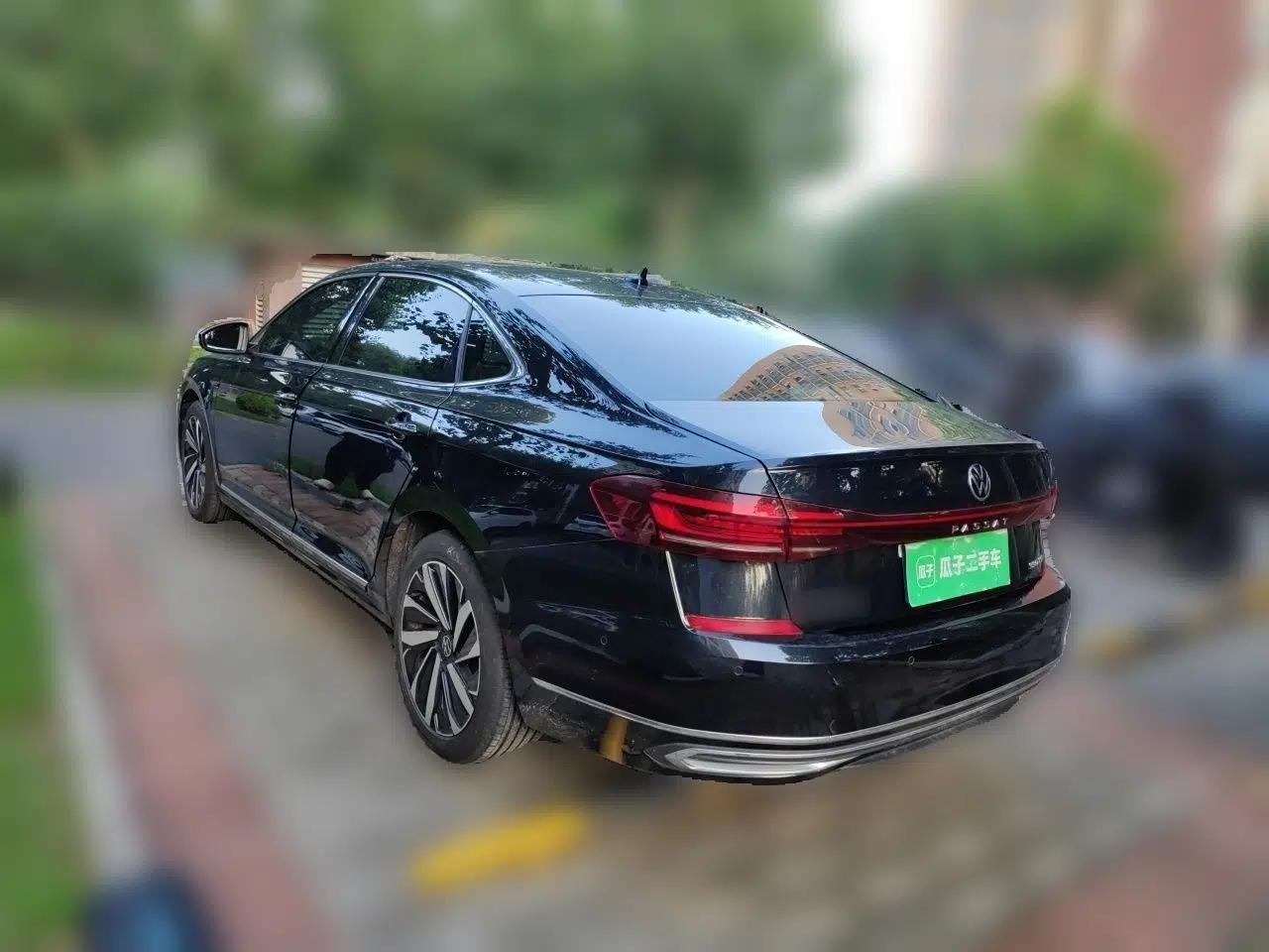 Volkswagen Passat 2022 330TSI Starry Luxury Edition — миниатюра 4