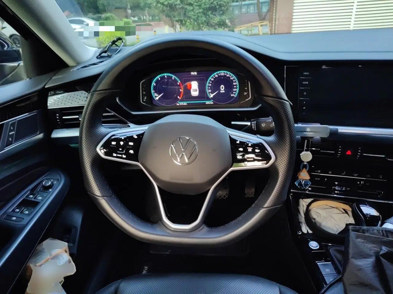 Volkswagen Passat 2022 330TSI Starry Luxury Edition — миниатюра 10