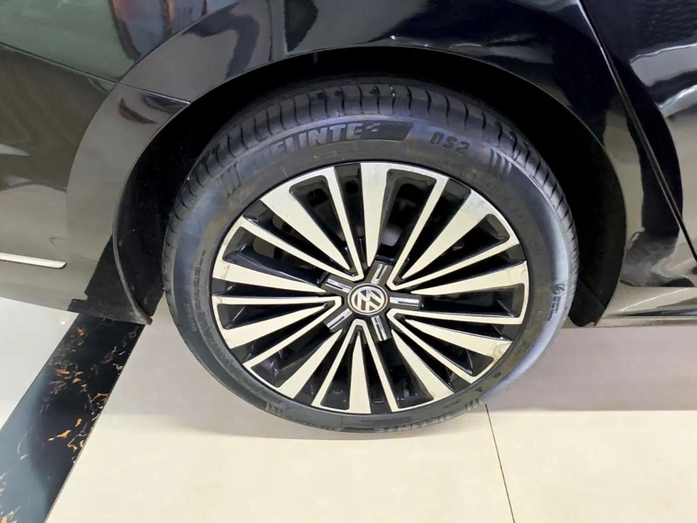 Volkswagen Passat 2019 330TSI Luxury Edition China VI Standard — миниатюра 11