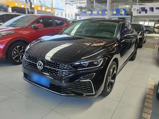Volkswagen Passat 2025 Outstanding Model 330TSI Starry Elite Edition
