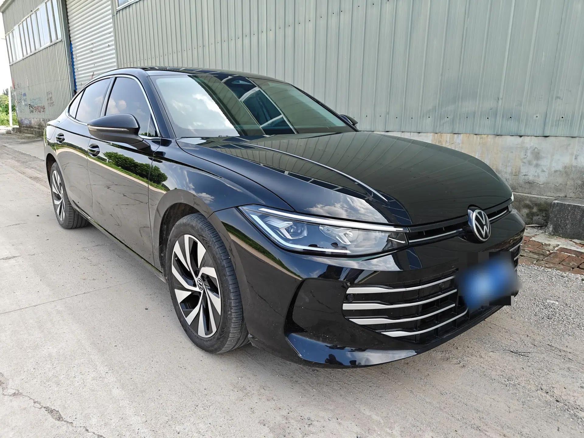 Volkswagen Passat 2025 Pro 380TSI Dragon Glory Edition — миниатюра 15