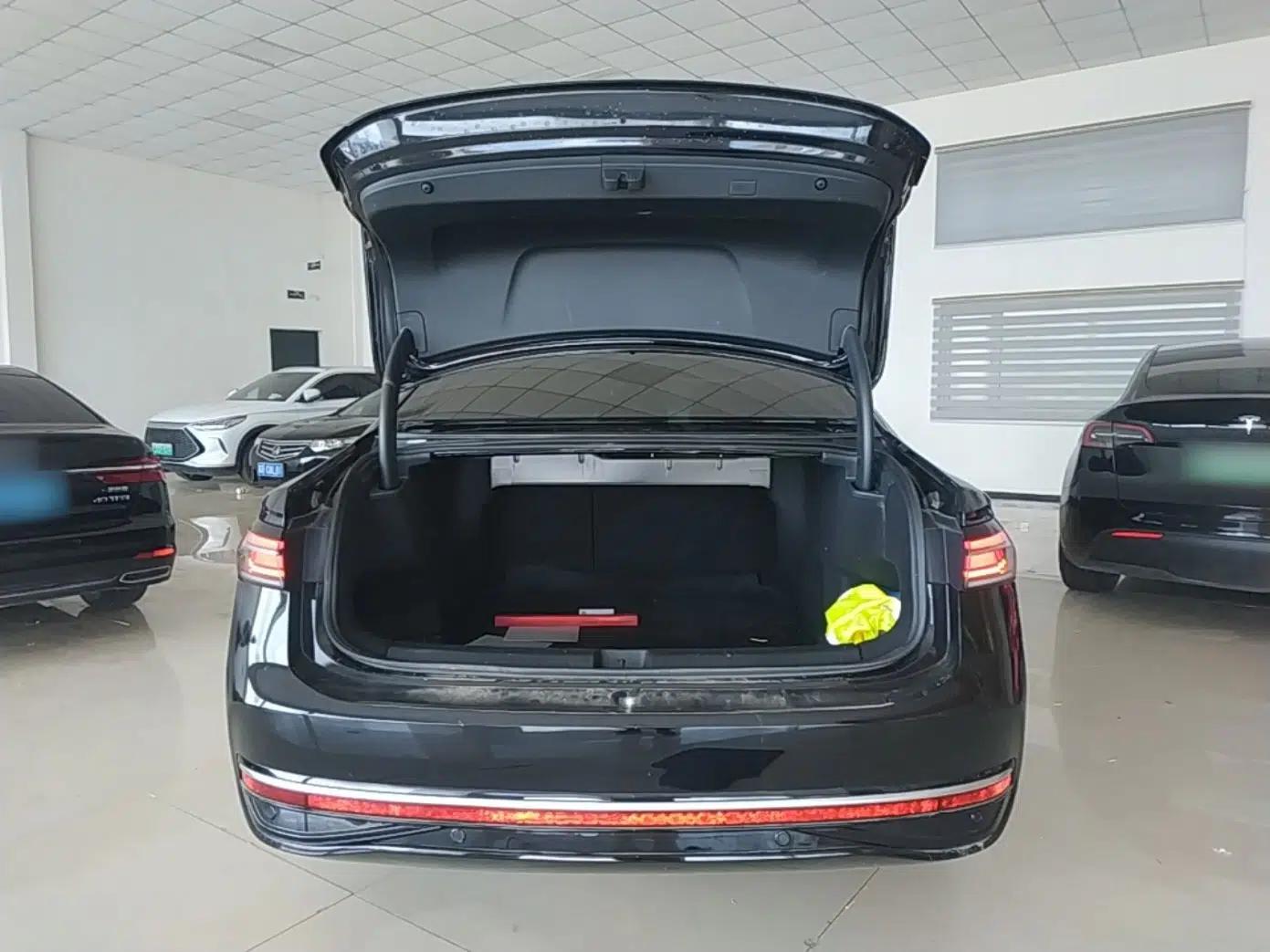 Volkswagen Passat 2025 Pro 380TSI Dragon Glory Edition — миниатюра 29