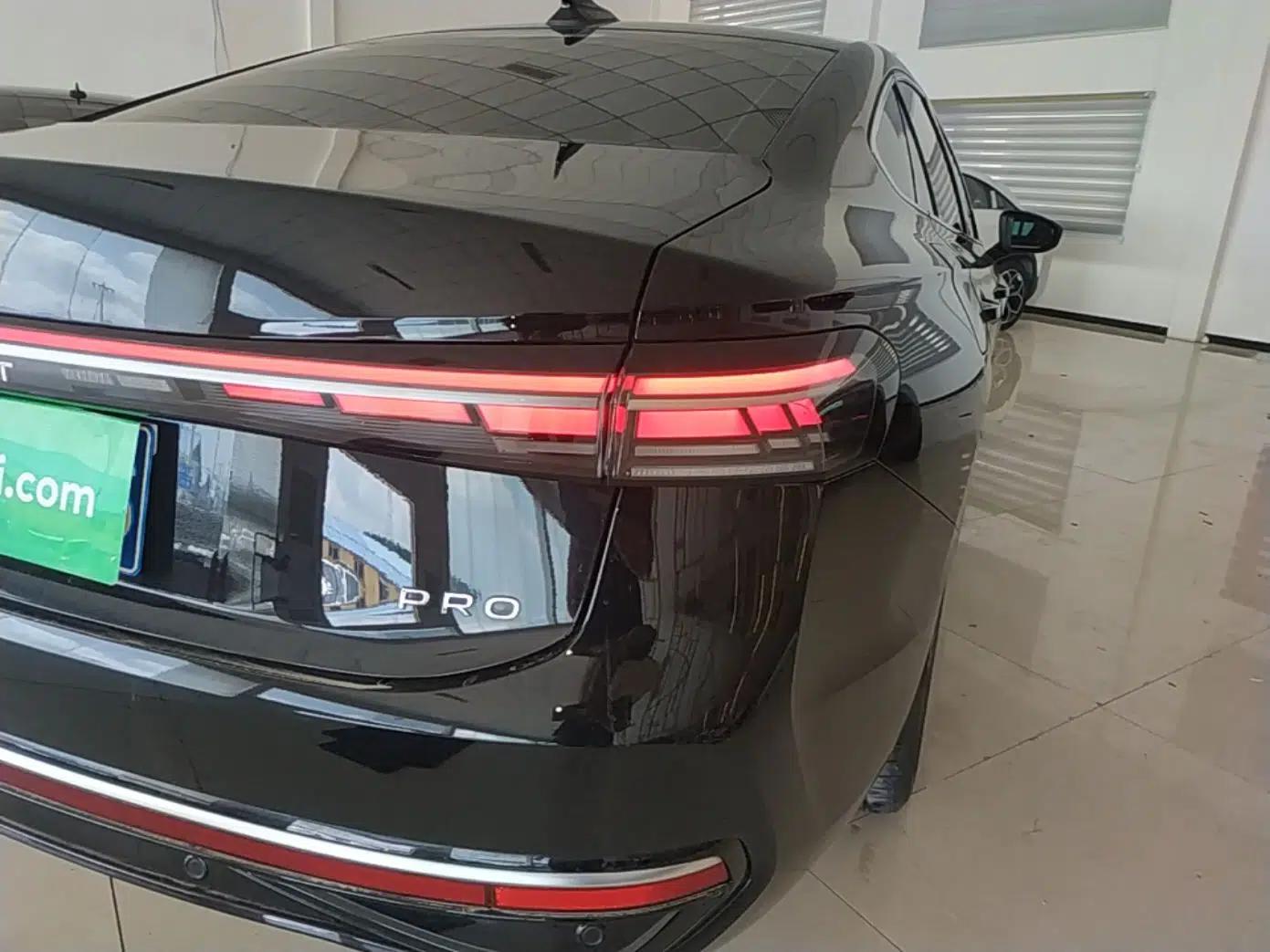 Volkswagen Passat 2025 Pro 380TSI Dragon Glory Edition — миниатюра 9