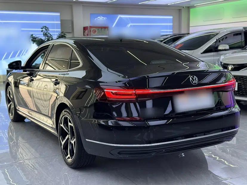 Volkswagen Passat 2025 Outstanding Model 330TSI Starry Elite Edition — миниатюра 4