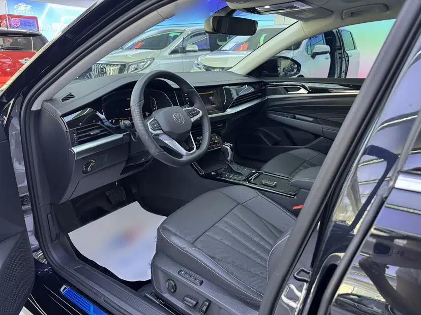 Volkswagen Passat 2025 Outstanding Model 330TSI Starry Elite Edition — миниатюра 9