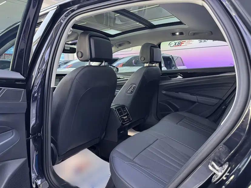 Volkswagen Passat 2025 Outstanding Model 330TSI Starry Elite Edition — миниатюра 10